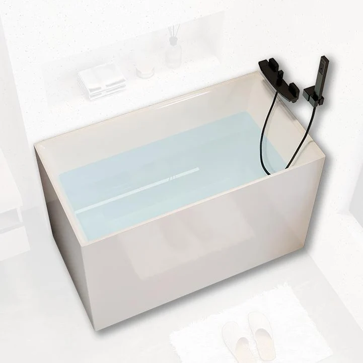 Bañera de acrílico blanca, baño moderno rectangular de inmersión independiente Clearhalo