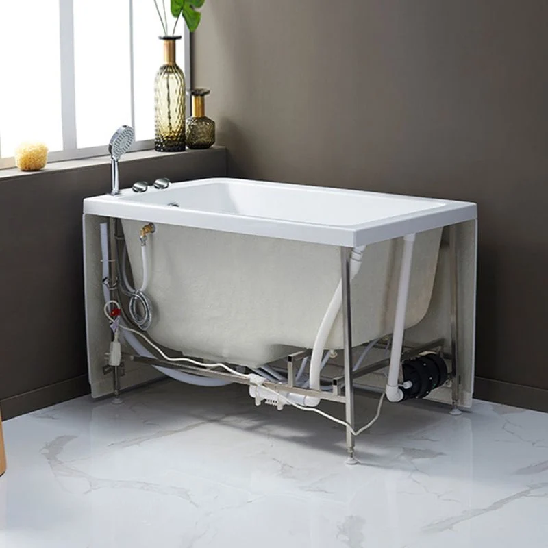 Bañera pequeñ, baño acrílico blanco de inmersión moderno, bañera trasera la pared Clearhalo