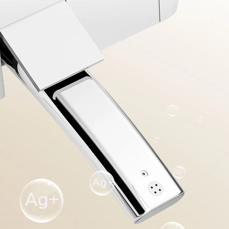 Bidé de suelo antimicrobiano moderno con mando distancia incluido Clearhalo