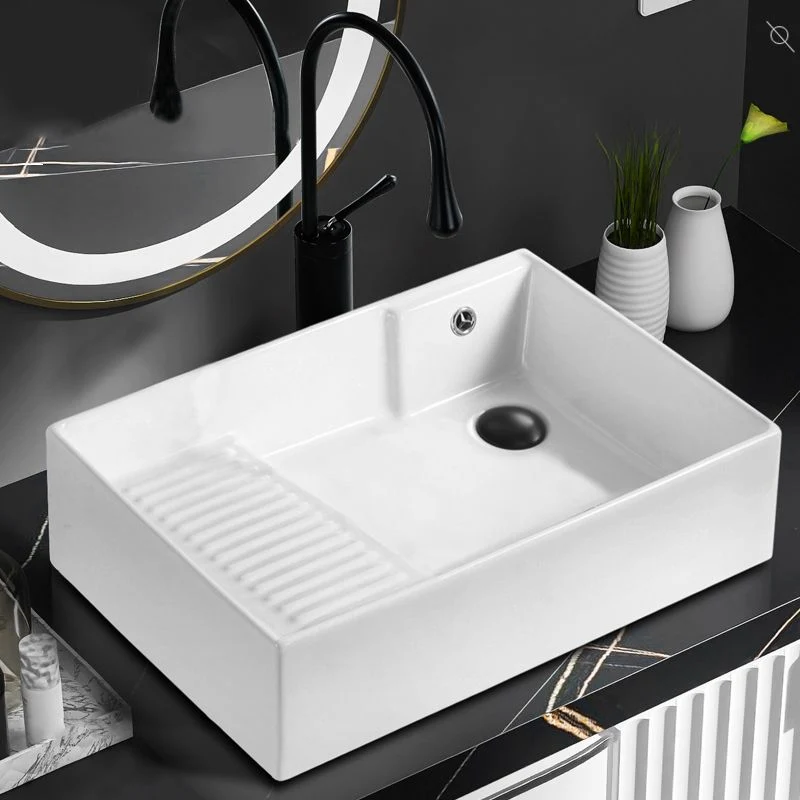 Fregadero de baño de recipiente tradicional, porcelana rectangular con recipiente de drenaje emergente Clearhalo