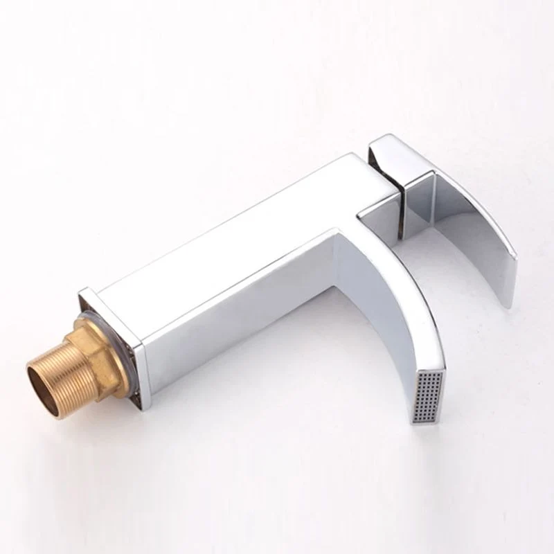 Grifo de baño cromado cúbico Grifo para recipiente monomando de arco bajo Clearhalo