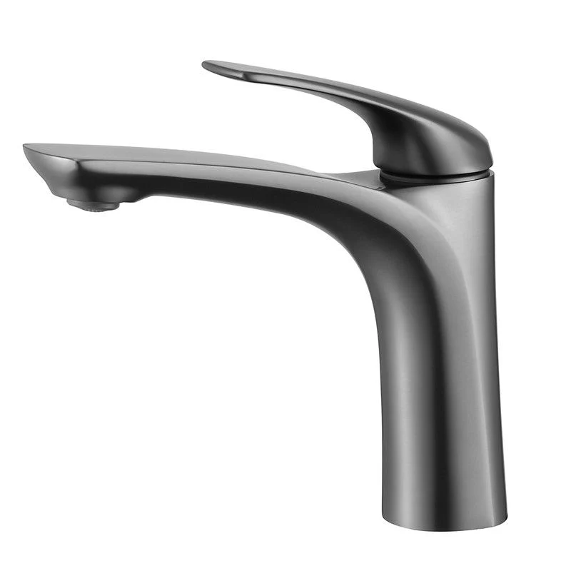 Grifo central de estilo moderno con manijas de palanca para baño Cromo Clearhalo