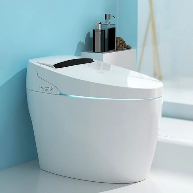 Inodoro moderno de una pieza con tanque oculto y asiento de cierre lento para baño Clearhalo