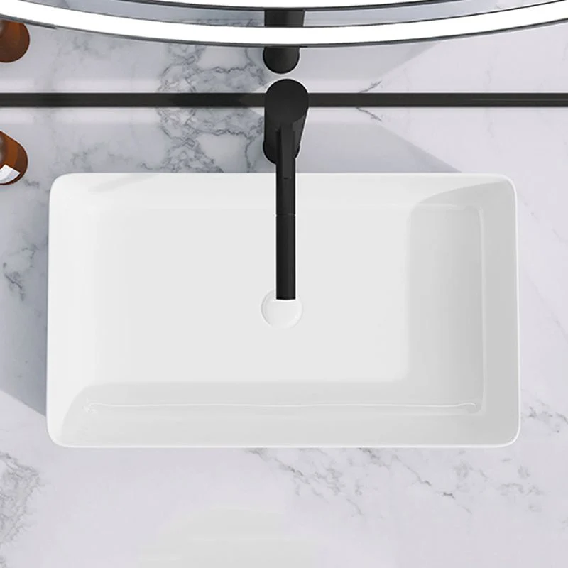 Lavabo de baño moderno rectangular de porcelana con conjunto de drenaje y fregadero de recipiente para grifo Clearhalo