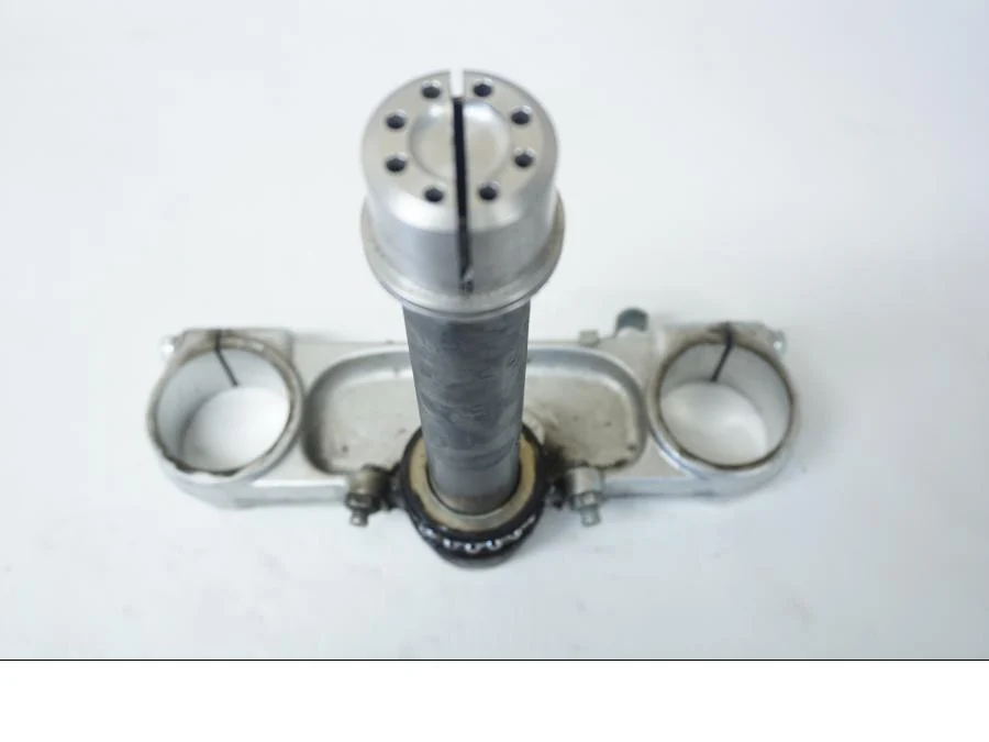 cabeza de tenedor Ducati