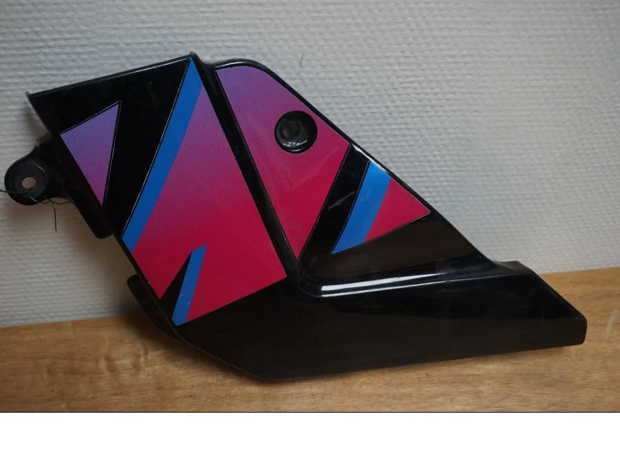 Panel lateral Suzuki