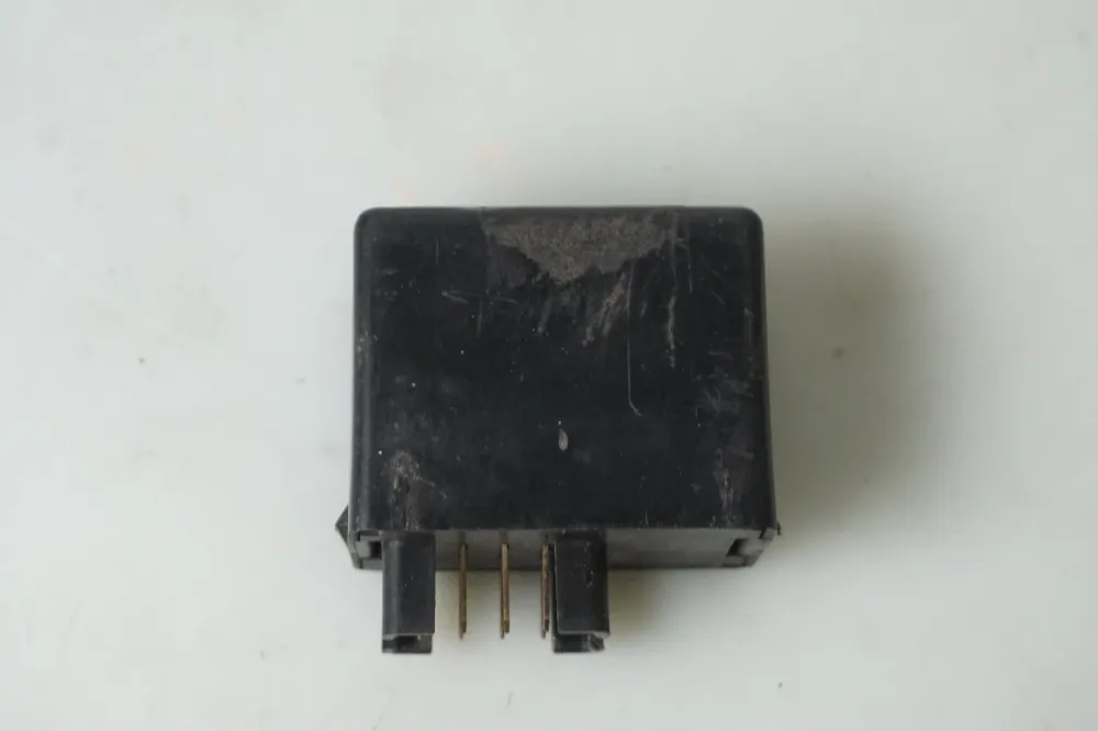 relé de intermitentes Suzuki
