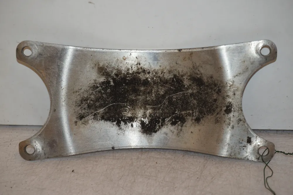 Placa de aluminio del guardabarros delantero Yamaha
