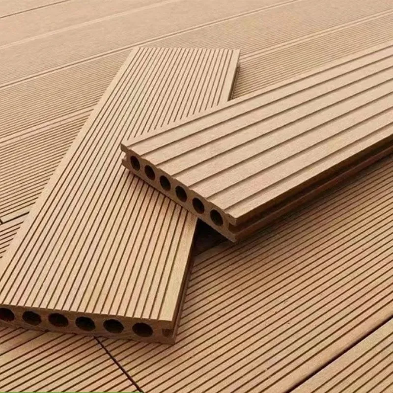 Azulejos clásicos para pisos de patio de color sólido con tablones de cubierta entrelazados Clearhalo