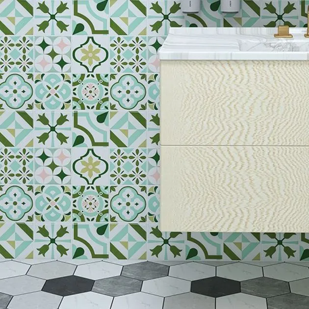 Azulejos de mosaico para despegar y pegar Azulejos de plástico modernos para despegar y pegar Clearhalo