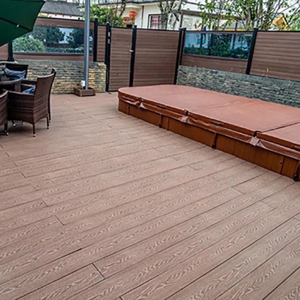 Baldosas de cubierta de madera dura cepilladas con alambre Baldosas de suelo de madera contemporáneas Clearhalo