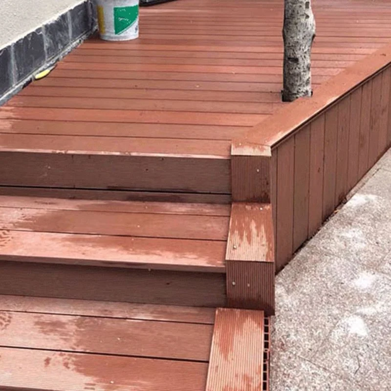 El Decking de madera al aire libre teja el tablero de suelo impermeable del modelo rayado Clearhalo