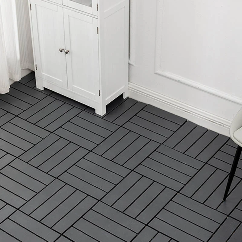 El Decking de madera moderno teja las tejas del suelo del patio del color sólido que entrelazan Clearhalo