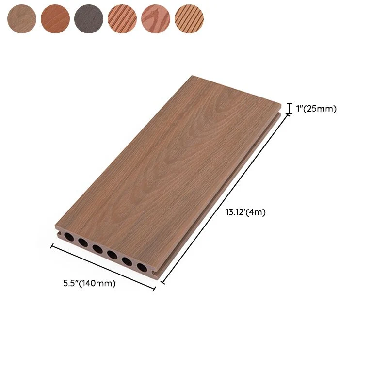 Instalación clavada de baldosas de madera rectangulares para patio al aire libre Clearhalo