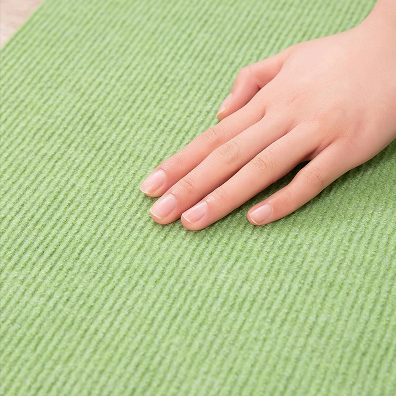 Losetas de alfombra autoadhesivas de color sólido resistentes la decoloración para sala de estar Beis Clearhalo