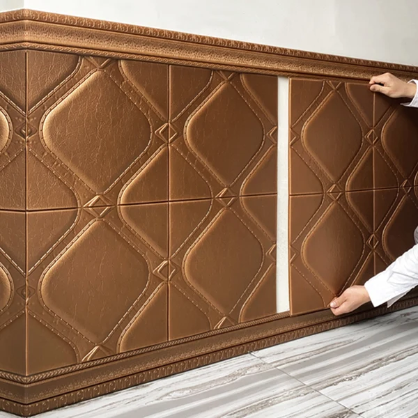 Paneles contra salpicaduras de estaño modernos, techo de pared de espuma de poliestireno liso Crema Clearhalo