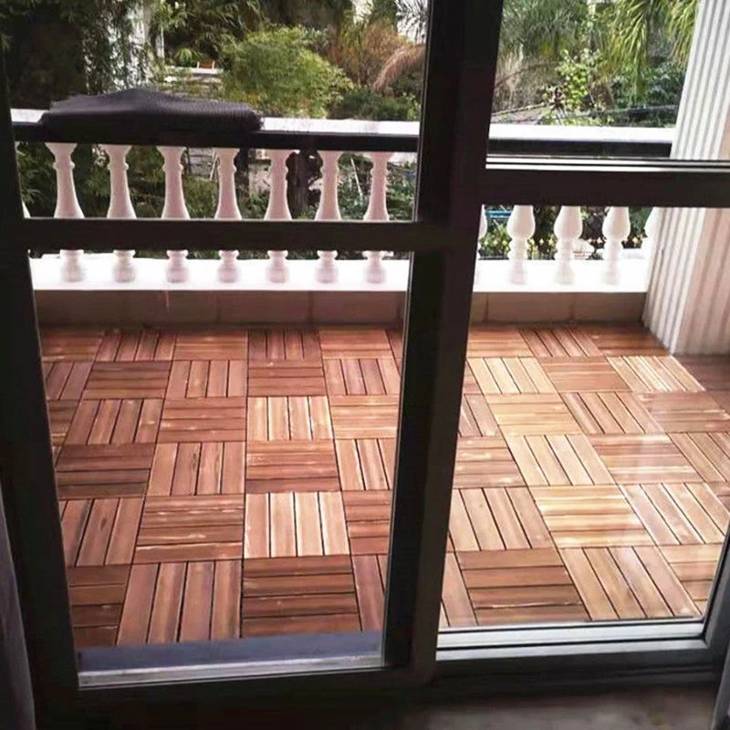 Patio al aire libre del piso compuesto de la raya cuadrada de madera del tablón de la cubierta Clearhalo