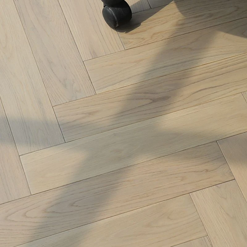 Pieza de moldura con cierre de clic cepillada con alambre de madera maciza para pisos de tablones tradicionales Clearhalo