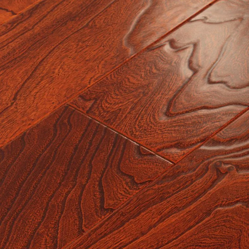 Piso laminado clásico Piso laminado de madera para sala de estar moleteado impermeable para interiores Nuez Clearhalo