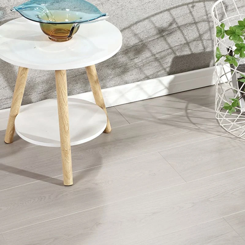 Piso laminado interior de la sala de estar Piso laminado resistente al deslizamiento de madera Clearhalo