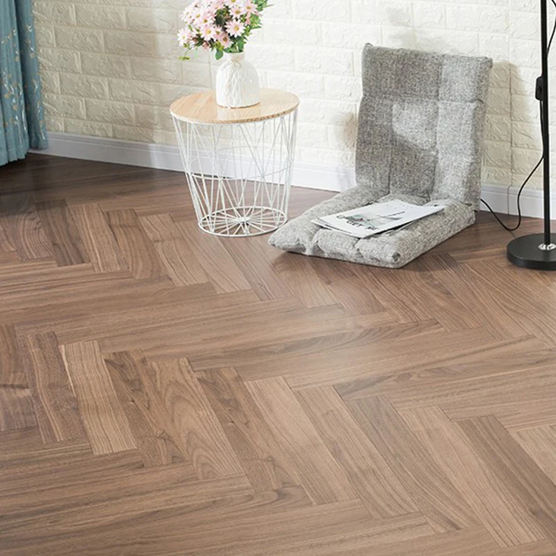 Piso laminado de madera maciza Piso laminado simple moderno con antideslizante Clearhalo