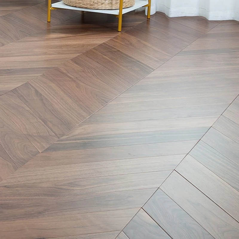 Piso laminado de madera maciza Piso laminado simple moderno con antideslizante Clearhalo