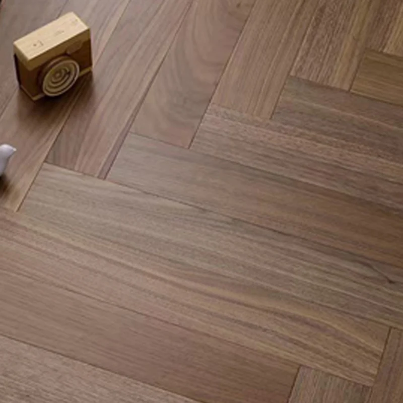 Piso laminado de madera maciza Piso laminado simple moderno con antideslizante Clearhalo