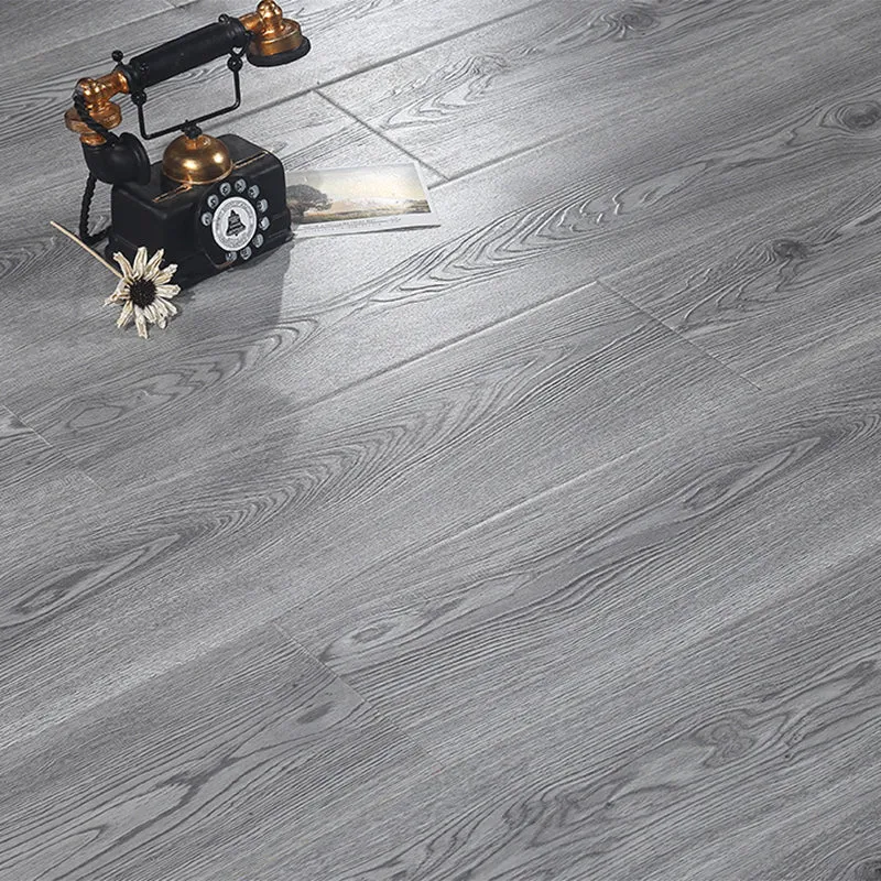Piso laminado de madera maciza Piso laminado de estilo moderno resistente rayones Clearhalo