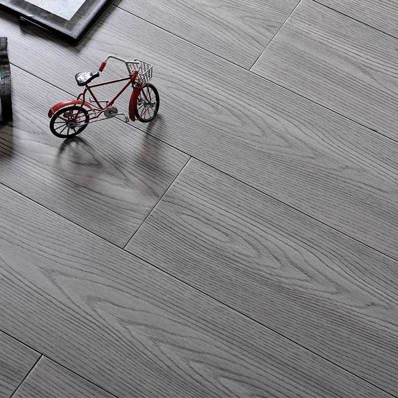 Piso laminado de madera sólida moderno Piso de tablón laminado resistente rayones Clearhalo