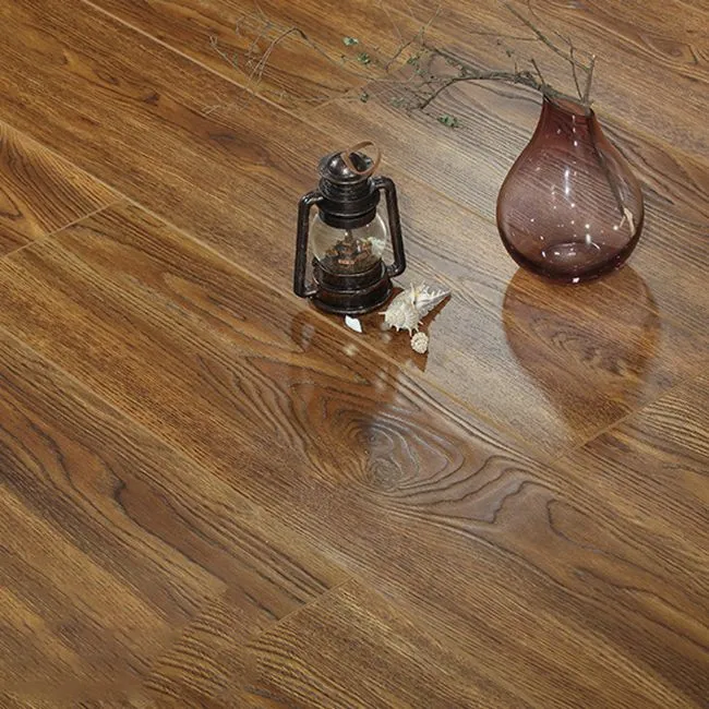 Piso laminado de mayor espesor Haga clic en Laminado antideslizante Clearhalo