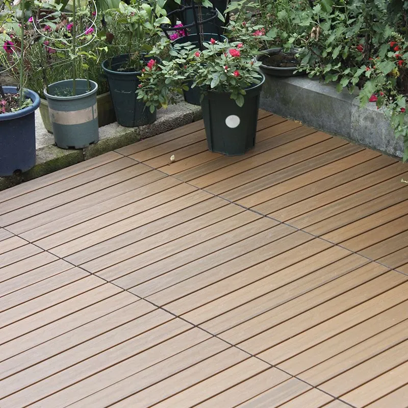 Piso de madera resistente al agua rectangular, baldosa de ingenierí suave para patio y jardín Marron Clearhalo