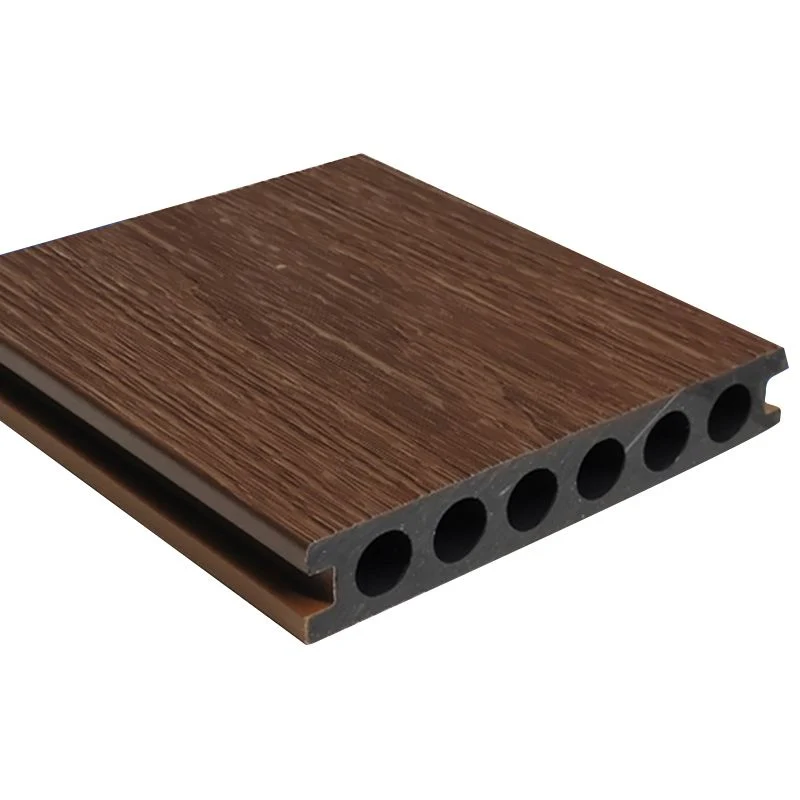 Pisos de madera cepillada con alambre Tablones de pared de madera contemporáneos Clearhalo