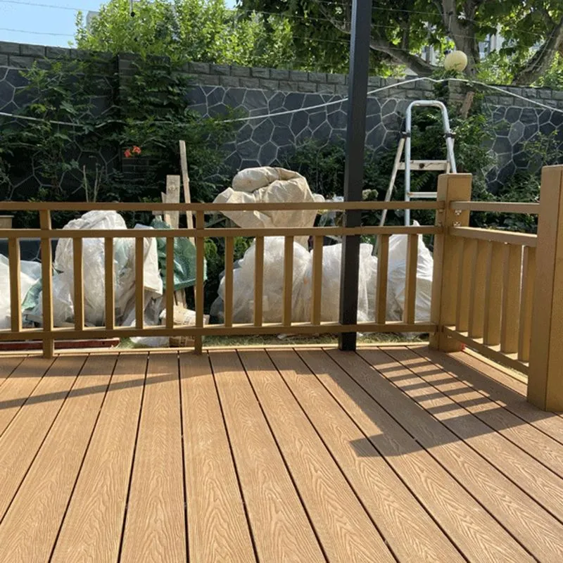 Tablero de piso impermeable con patrón de rayas de madera al aire libre de tablones de cubierta Cafe Clearhalo