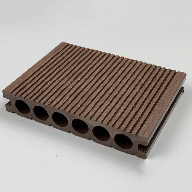 Tablero de piso impermeable con patrón de rayas de madera para pisos al aire libre Madera Clearhalo
