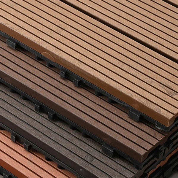 Tablón de cubierta que entrelaza el suelo de madera tejas suelo al aire libre del jardín Clearhalo