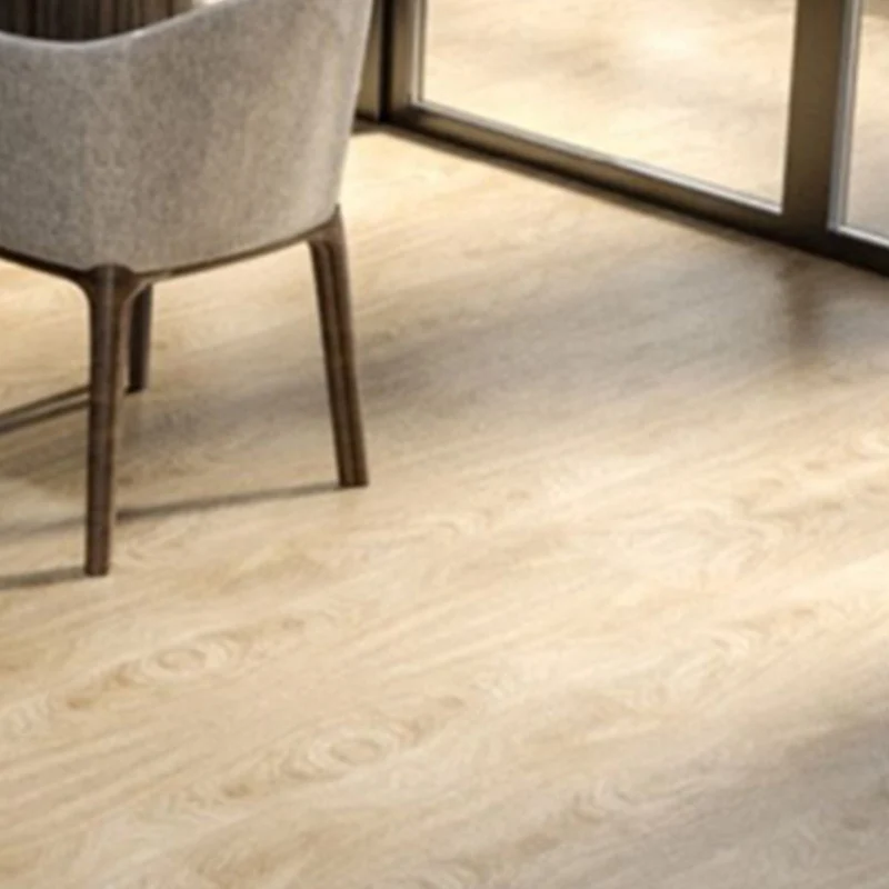 Tablones de piso de madera con cierre de clic, cepillado con alambre, pieza de moldura tradicional Clearhalo