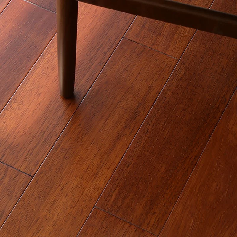 Tablones de piso de madera tradicionales Piso de madera maciza con cierre por clic Bullnose Clearhalo