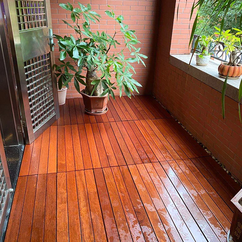 La tradición Baldosa de teca resistente al agua haga clic en el piso de madera con bloqueo para balcón Rojo Clearhalo