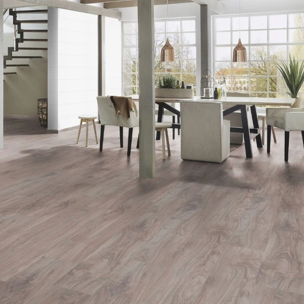 INNOVATION MANHATTAN WALNUT 5950 AC3 CAJA DE 2.47 m2 (1285*192*7MM) DULCE HOGAR