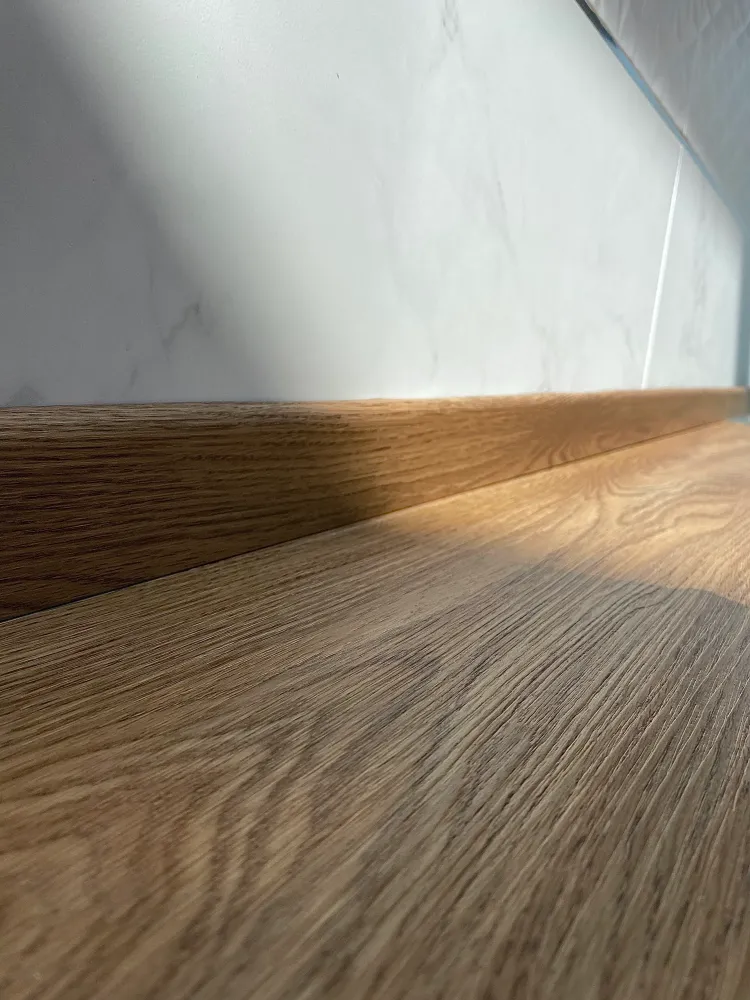 ZOCLO VINILICO BROS SPC 240X6X2CM #20186 OAK DULCE HOGAR