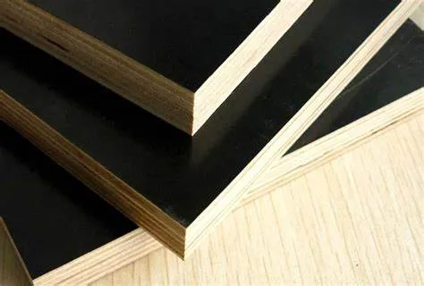 Lámina de Plywood HDO de 1/2" (12mm) FERREMASTER, S.A.