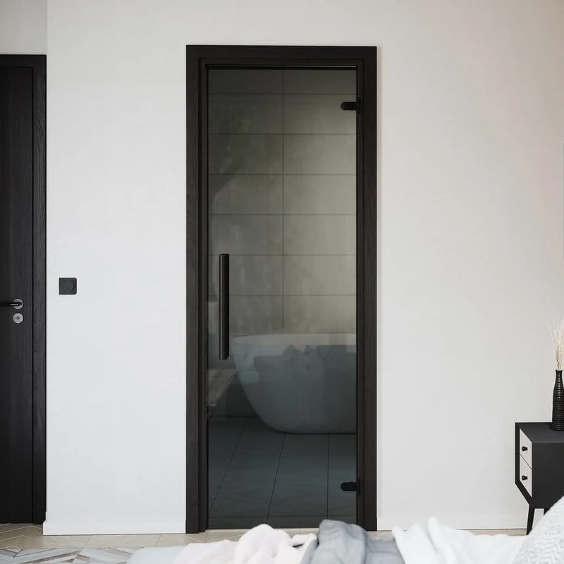 Puerta de sauna precolgada de abeto con vidrio transparente de Bathology | SaunaTight 310 Prosaunas